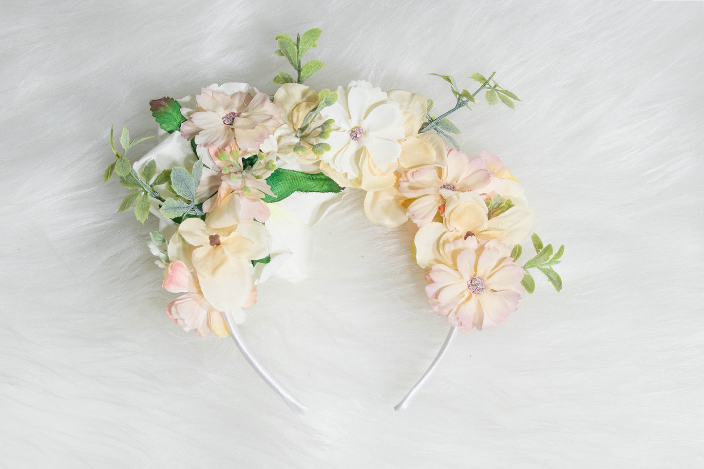 Desert Bloom - Beige Bloemen Haarband | Handgemaakte Haaraccessoire voor Magische en Elegante stijlen | by Odette Design