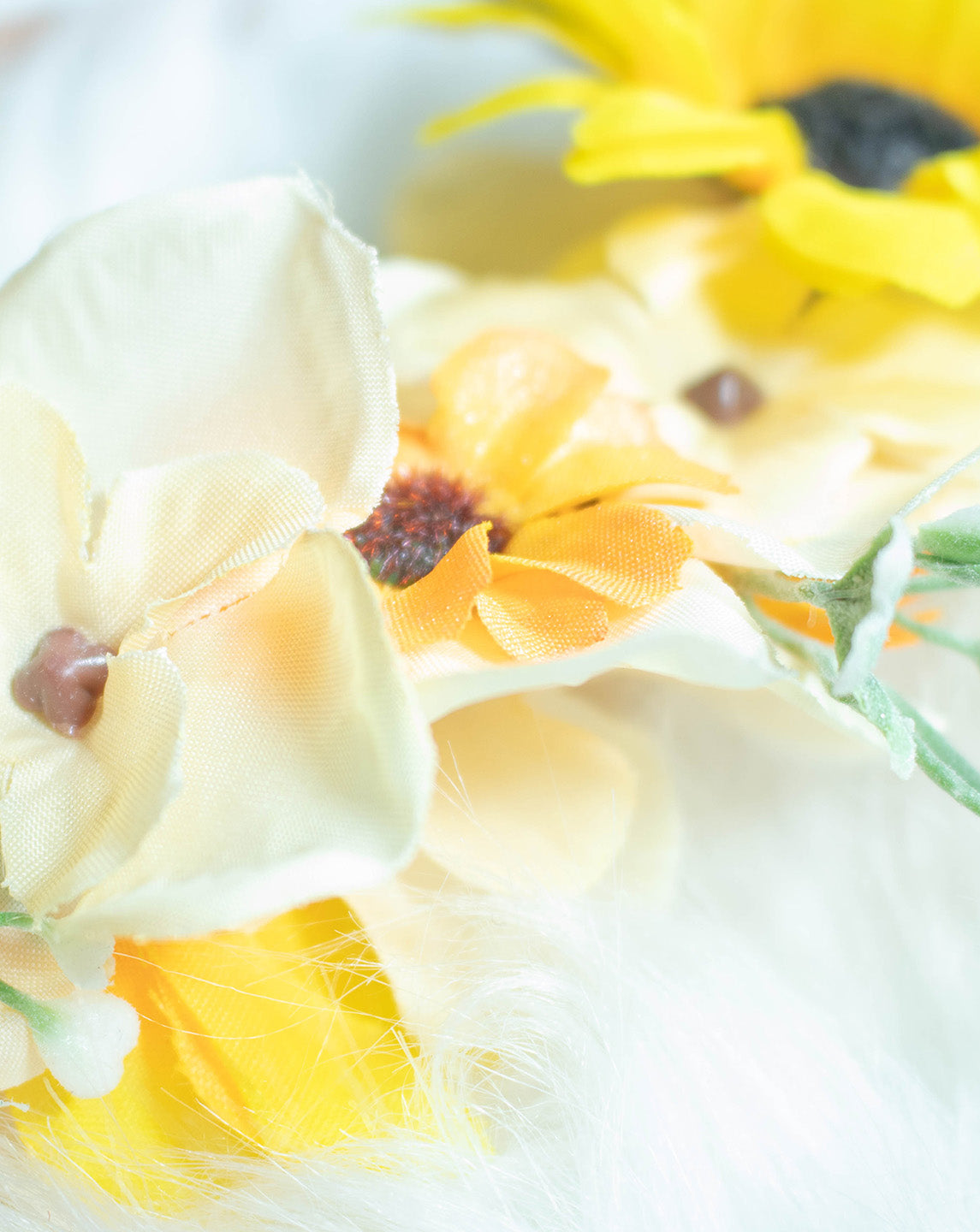 Tangerine Radiance - Oranje Bloemen Haarband | Handgemaakte Haaraccessoire voor Magische en Elegante stijlen | by Odette Design