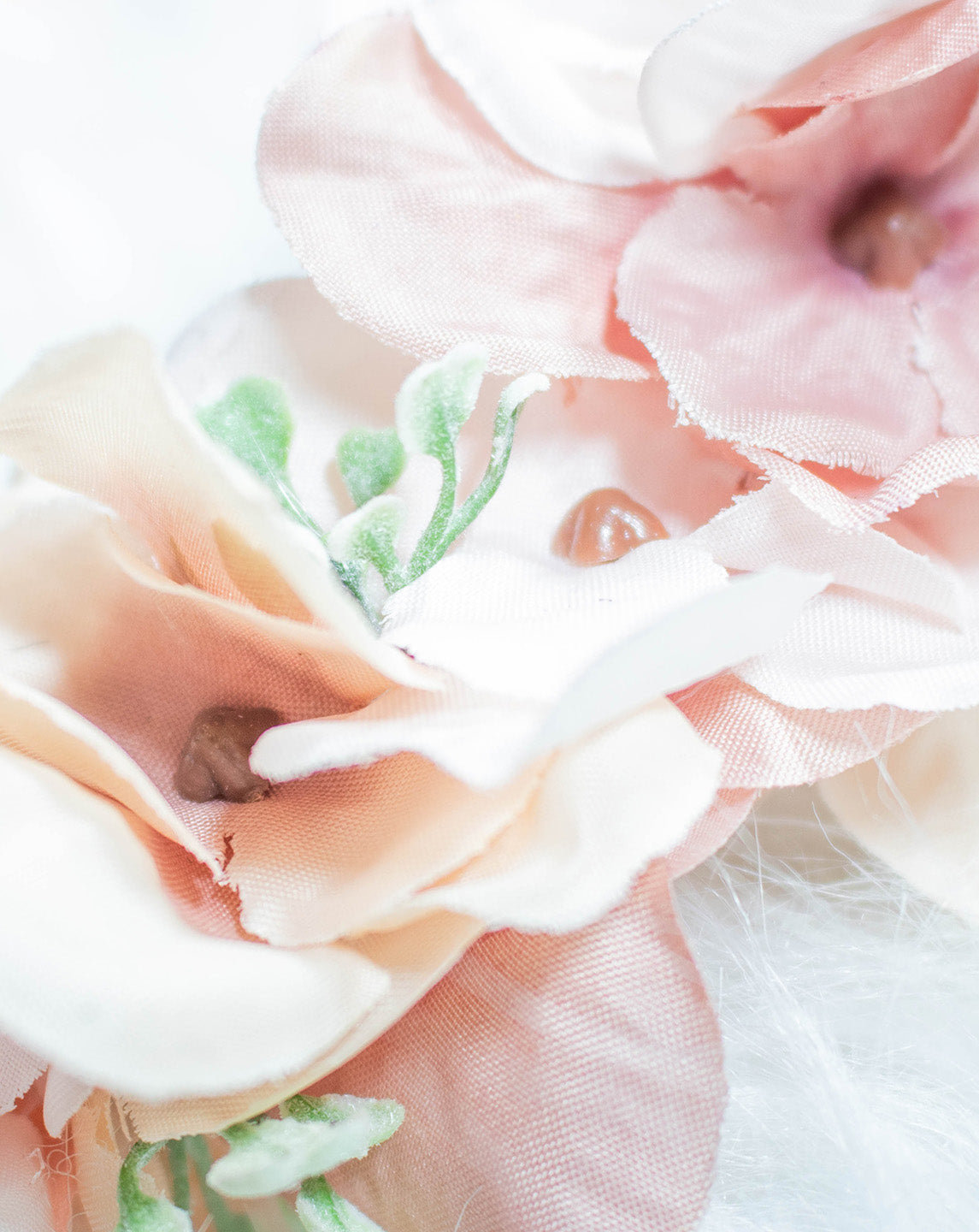 Rosy Daydream - Roze Bloemen Haarband | Handgemaakte Haaraccessoire voor Magische en Elegante stijlen | by Odette Design